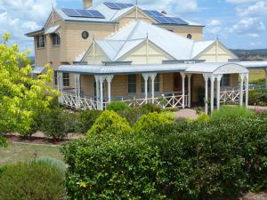 Grovely House Bed and Breakfast - Accommodation Mount Tamborine